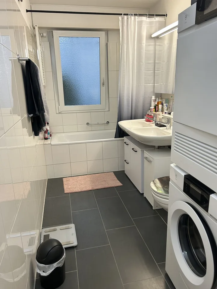 Helle 4.5 Zimmerwohnung