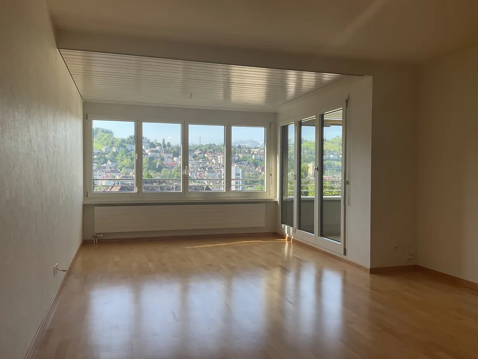 Helle 1-Zimmerwohnung mit Balkon im Stadtzentrum
