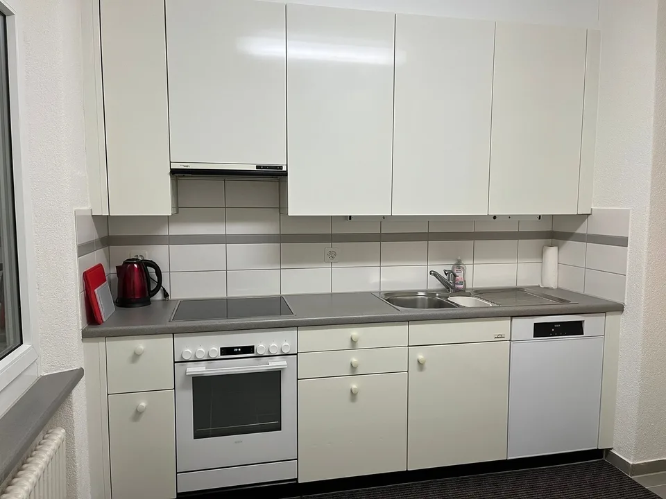 Befristet . WG-Zimmer 20 m2 in Zürich, Top zentrale Lage bei Bucheggplatz
