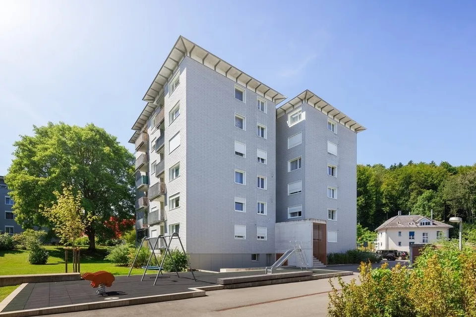 3 Zimmer frei in neuer Jungs-WG ab 01.10.