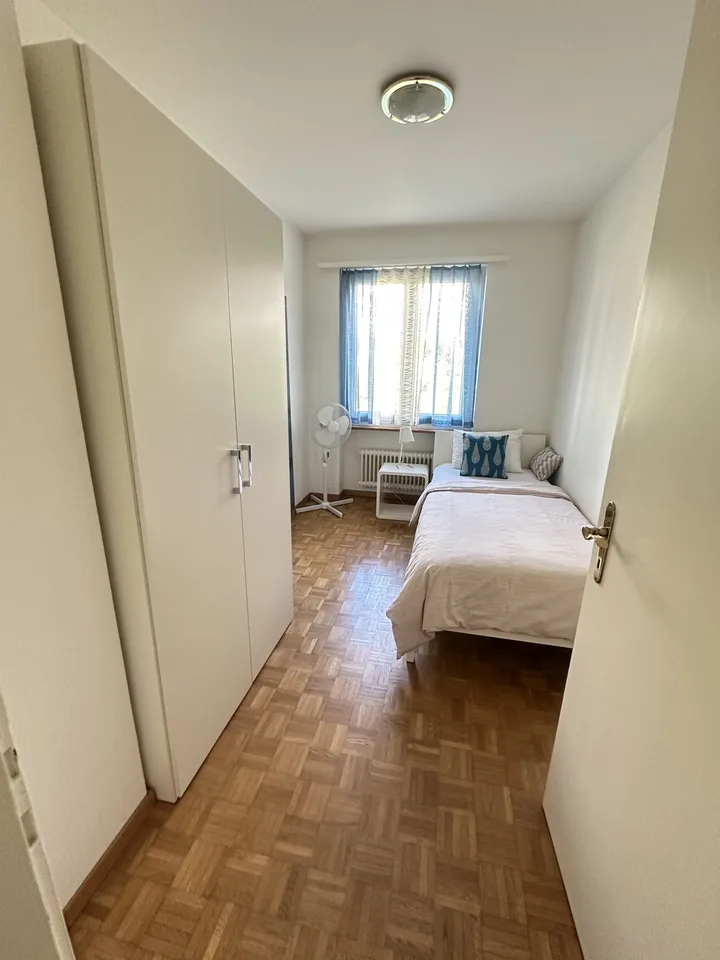 MydiHei Co-living: Furnished Room in a Two Person Flatshare