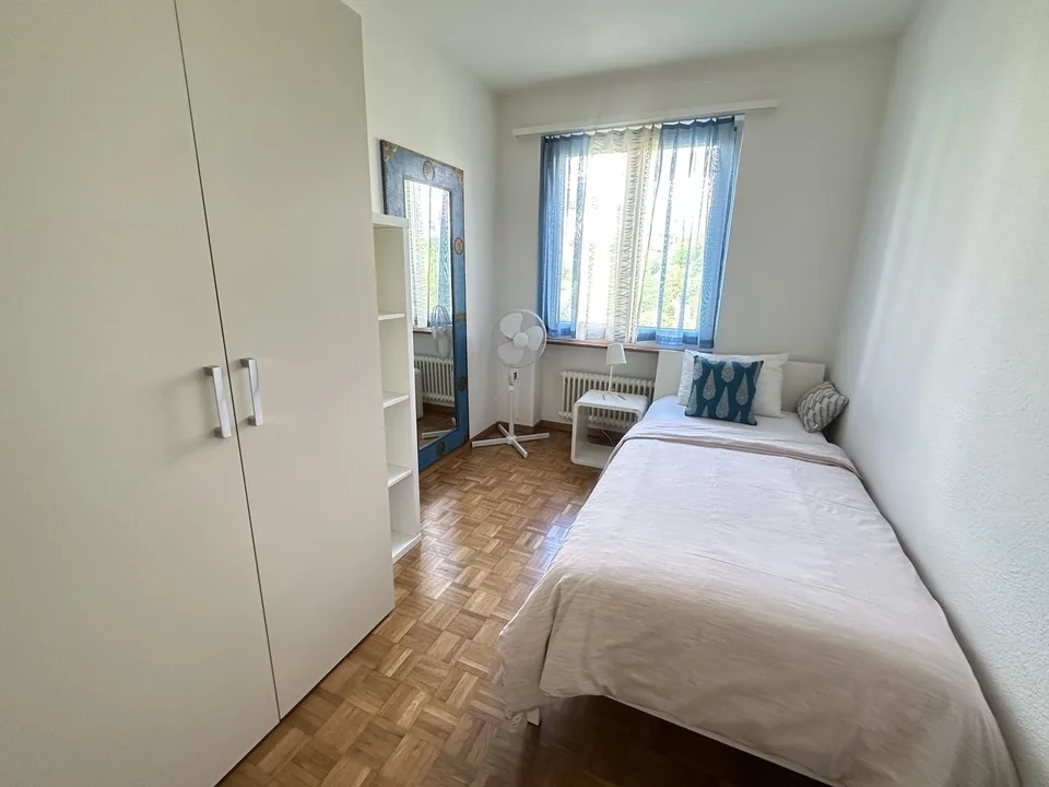 MydiHei Co-living: Furnished Room in a Two Person Flatshare