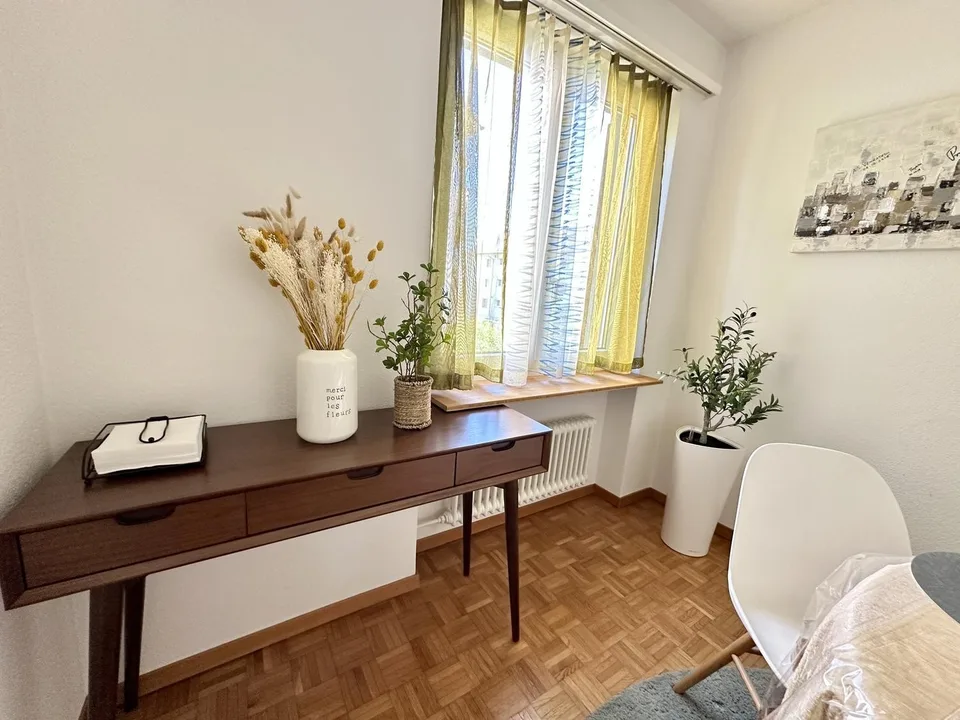 MydiHei Co-living: Furnished Room in a Two Person Flatshare