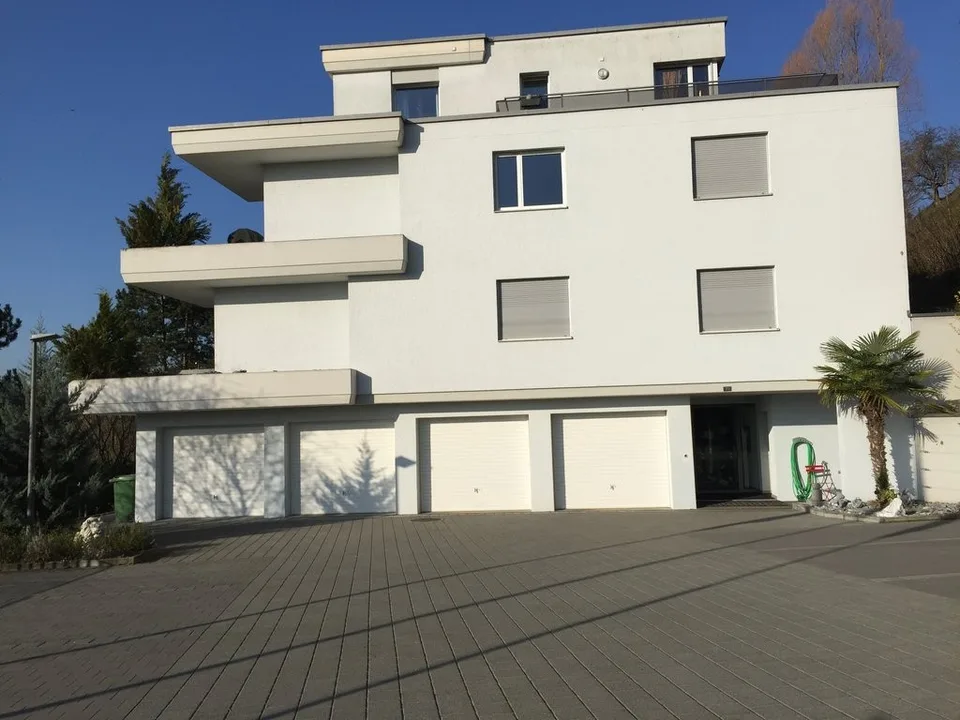 Park & Rail direkt am Bahnhof Birmensdorf!!