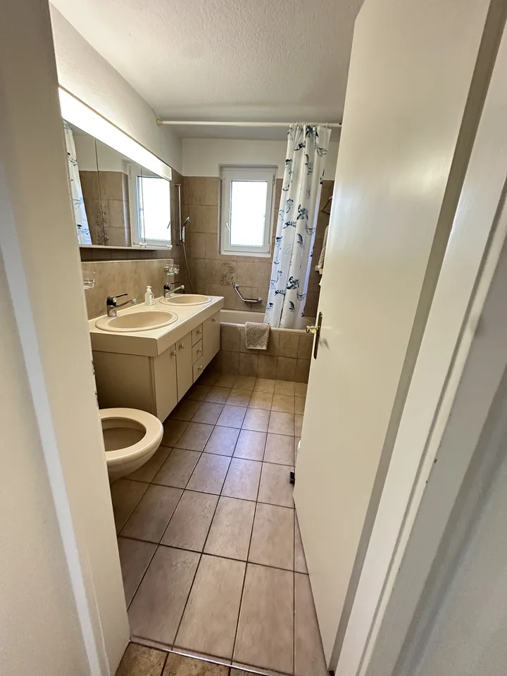 MydiHei Co-living: Furnished Room in a Two Person Flatshare