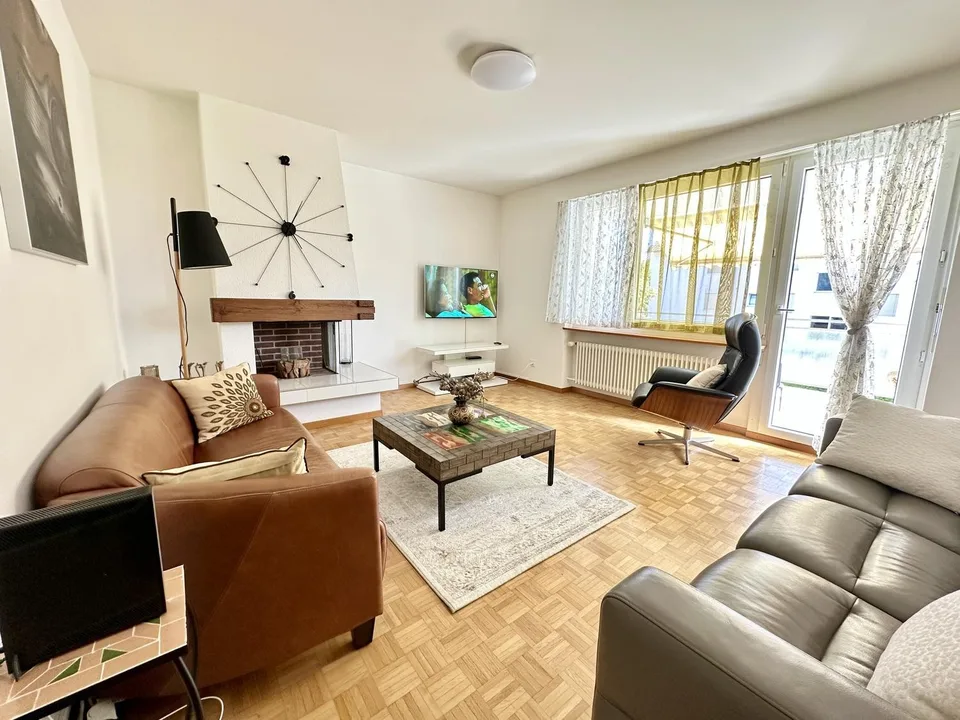 MydiHei Co-living: Furnished Room in a Two Person Flatshare
