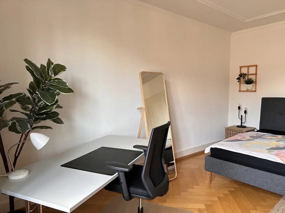 Fully furnished bed room in Zürich Seefeld