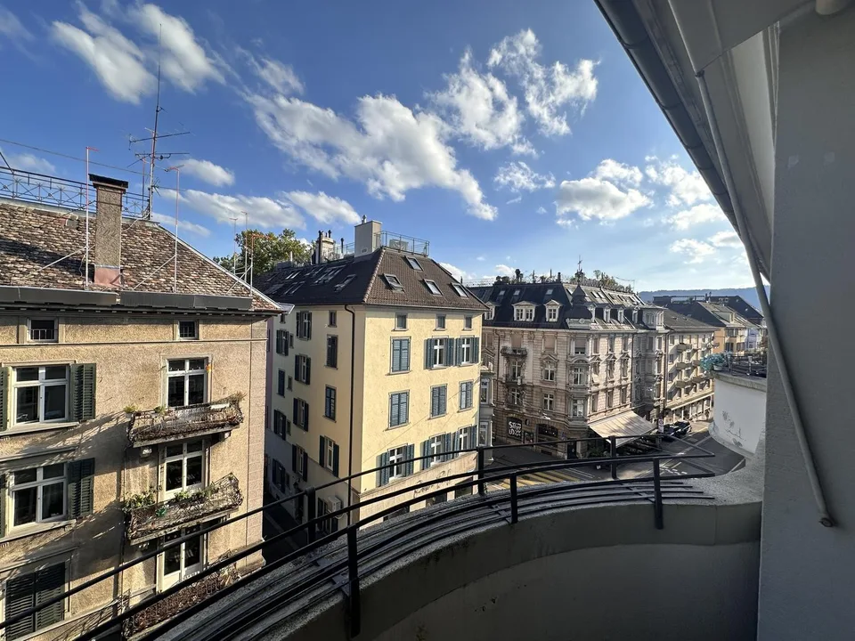 Fully furnished bed room in Zürich Seefeld
