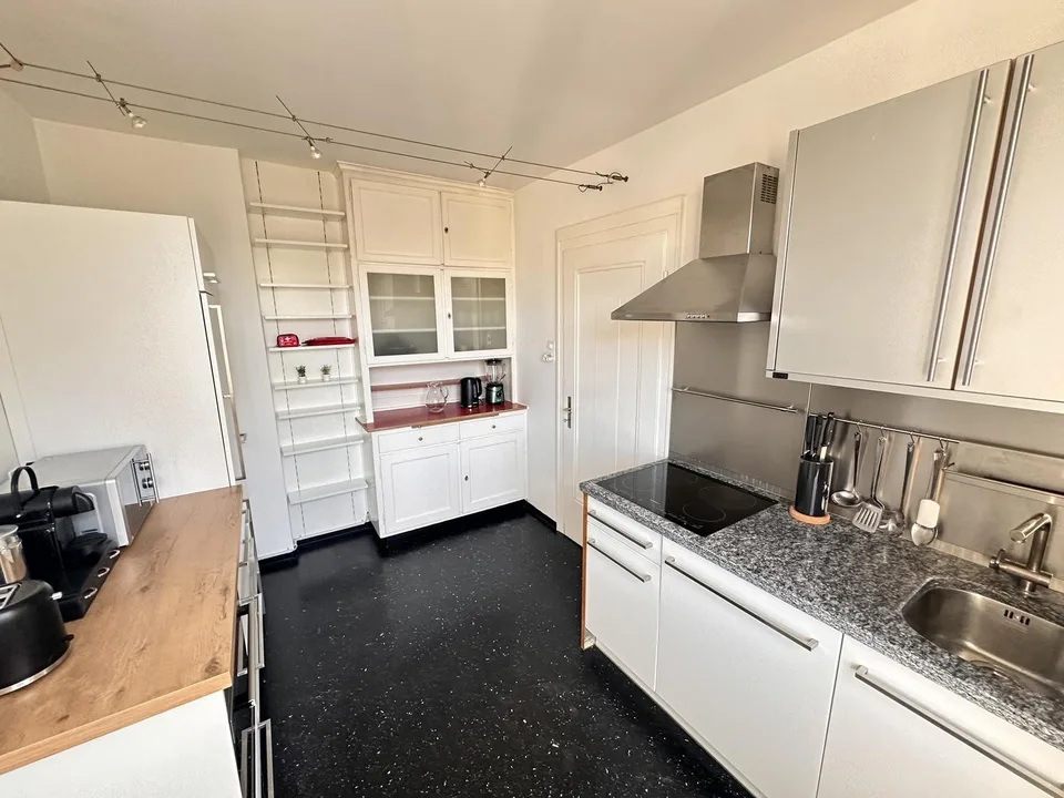 Fully furnished bed room in Zürich Seefeld