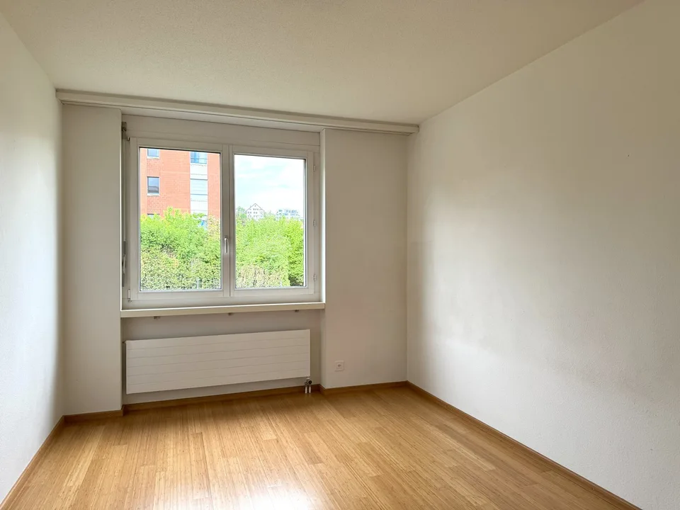Helle 3.5-Zimmerwohnung in ruhigem Wohnquartier mit neuer Küche