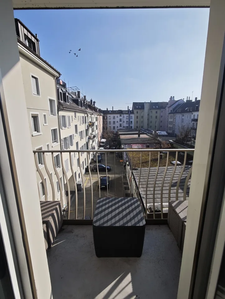 Zentral gelegene 2 ½ Zimmer Wohnung im Kreis 4, möbliert