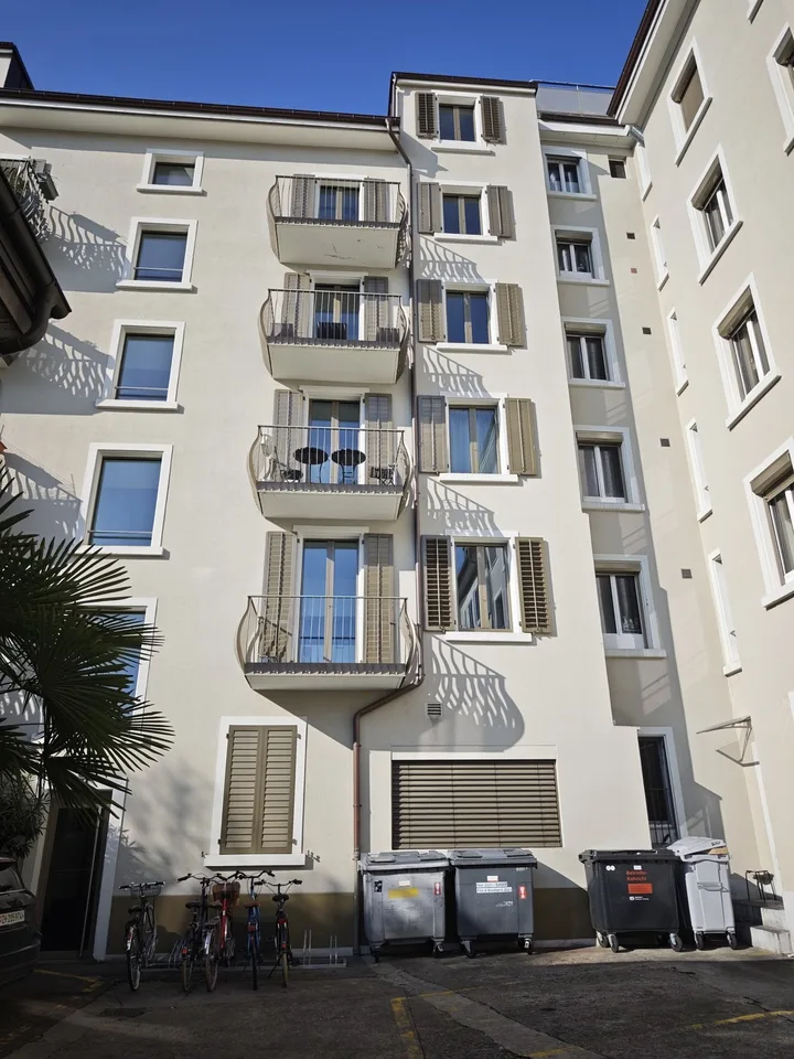 Zentral gelegene 2 ½ Zimmer Wohnung im Kreis 4, möbliert