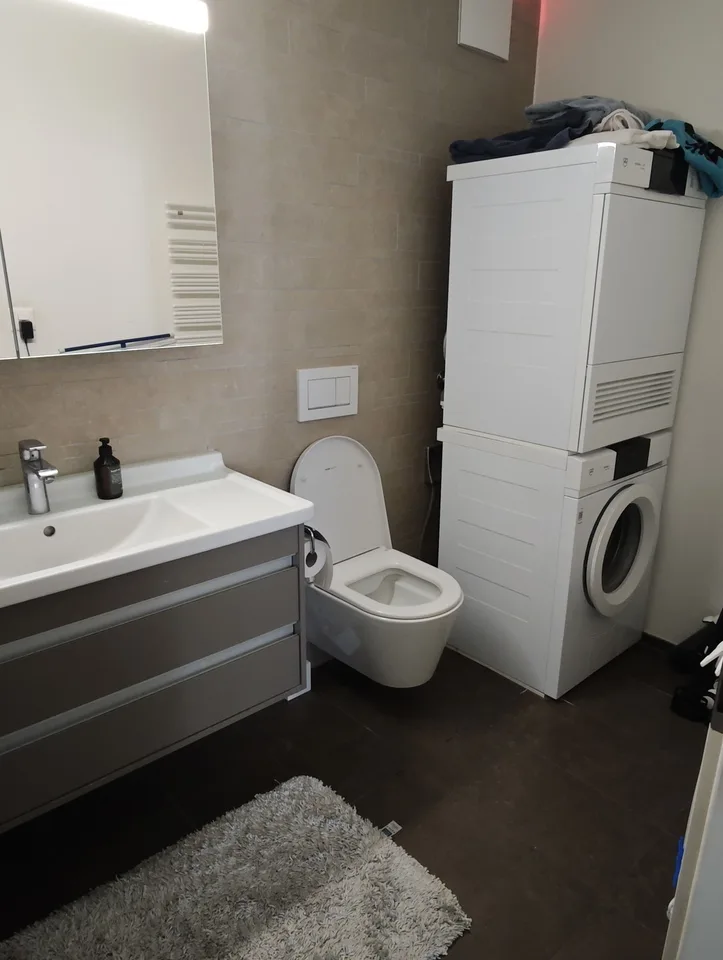 Zentral gelegene 2 ½ Zimmer Wohnung im Kreis 4, möbliert
