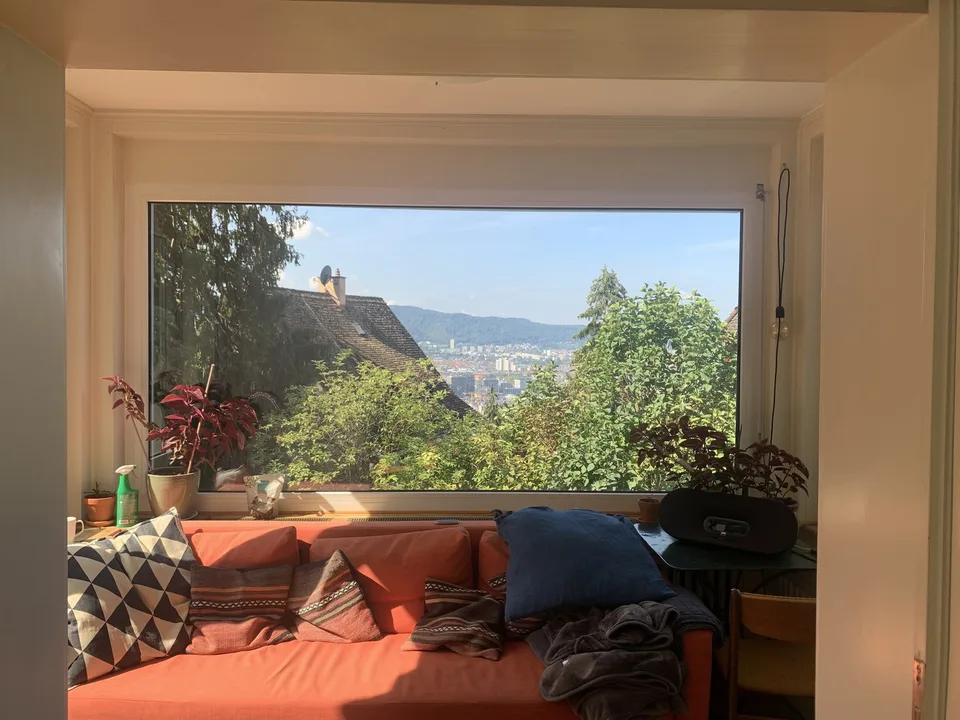 Large room with balcony and amazing views in shared house