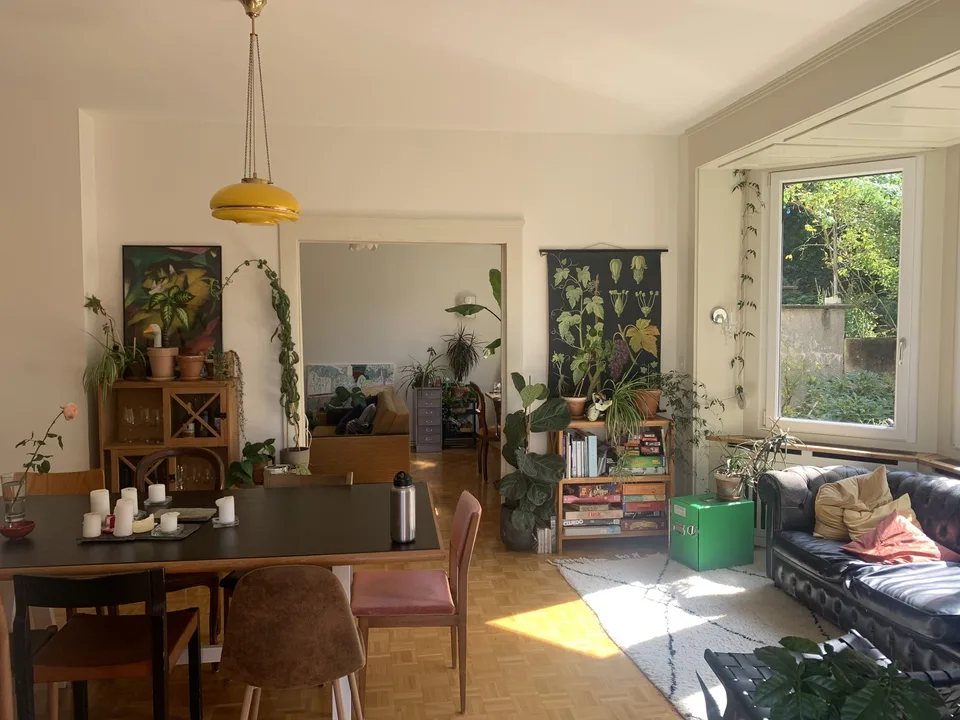 Large room with balcony and amazing views in shared house