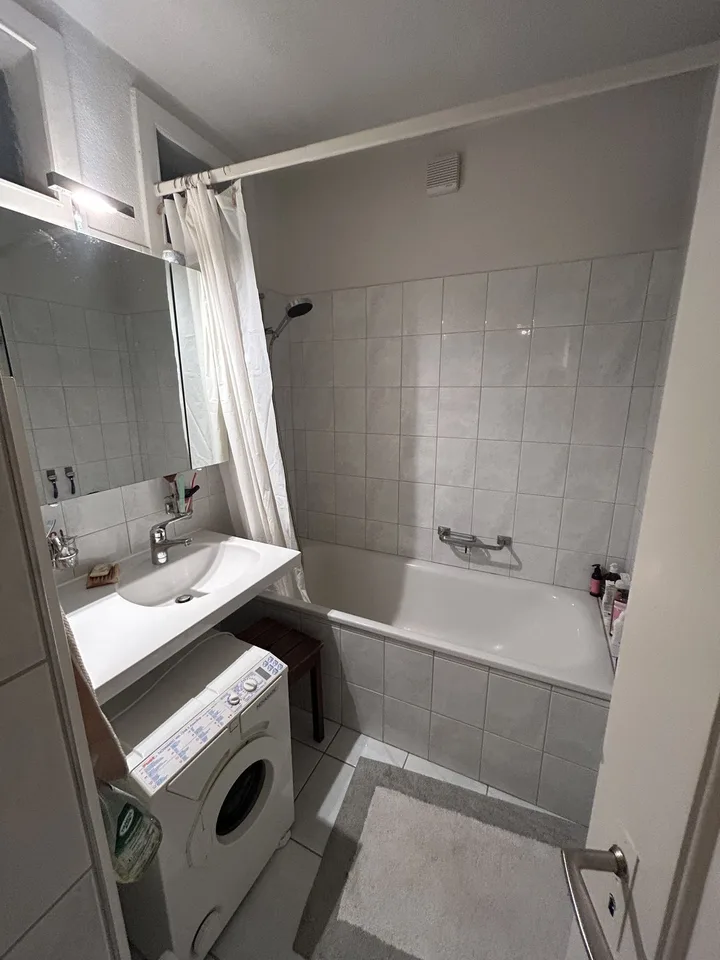 Befristetes WG Zimmer im Kreis 8