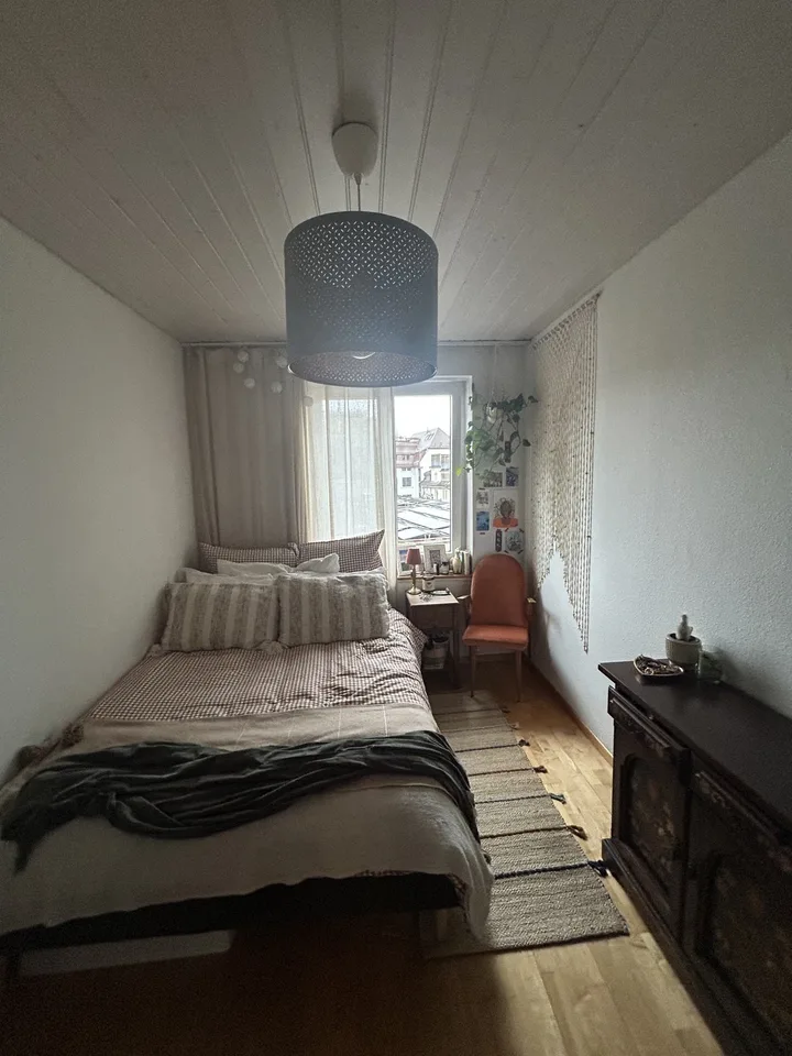 Befristetes WG Zimmer im Kreis 8