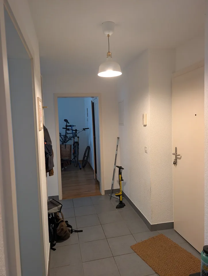 2.5 in Beautiful Quiet Wiedikon Neighborhood, close to Trame