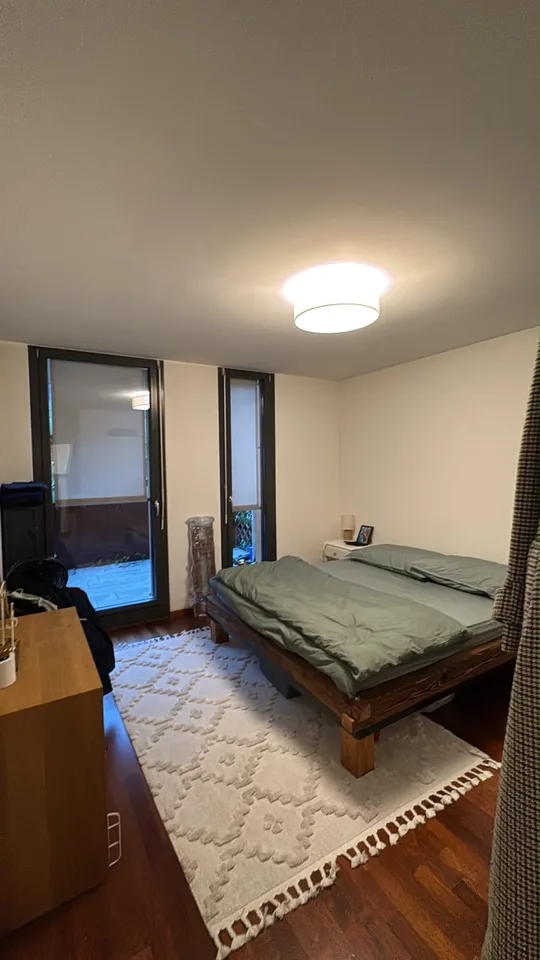 Helle 2.5-Zimmer-Wohnung mit Terrasse und Weitblick in Zürich beim Triemli