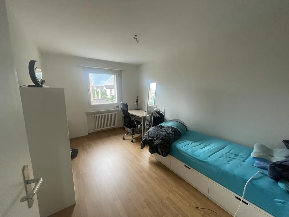 Hauptmieter gesucht: WG für 3 Personen