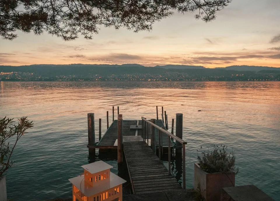 Schönes Zimmer in WG mit Blick auf den See und Badeplatz in nächster Umgebung