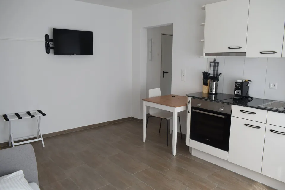Studio Möbliert zu vermieten