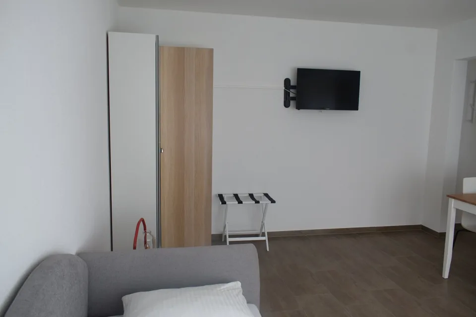 Studio Möbliert zu vermieten