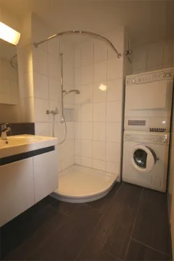 ​ Horgen - Sunny 4.5-room garden apartment – family friendly, 2 bathrooms & 2​ H ​indoor parking spaces​