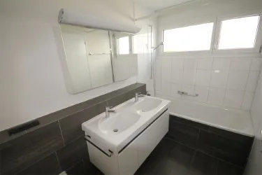 ​ Horgen - Sunny 4.5-room garden apartment – family friendly, 2 bathrooms & 2​ H ​indoor parking spaces​