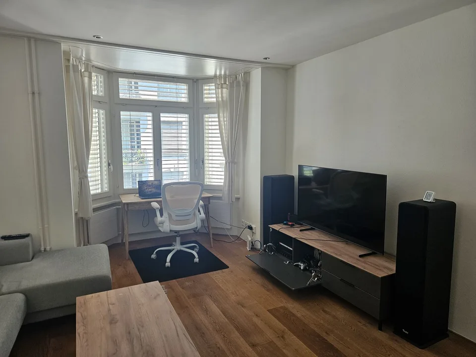 2.5 Zimmerwohnung möbliert, 3 Monate befristet ab 1. Oktober