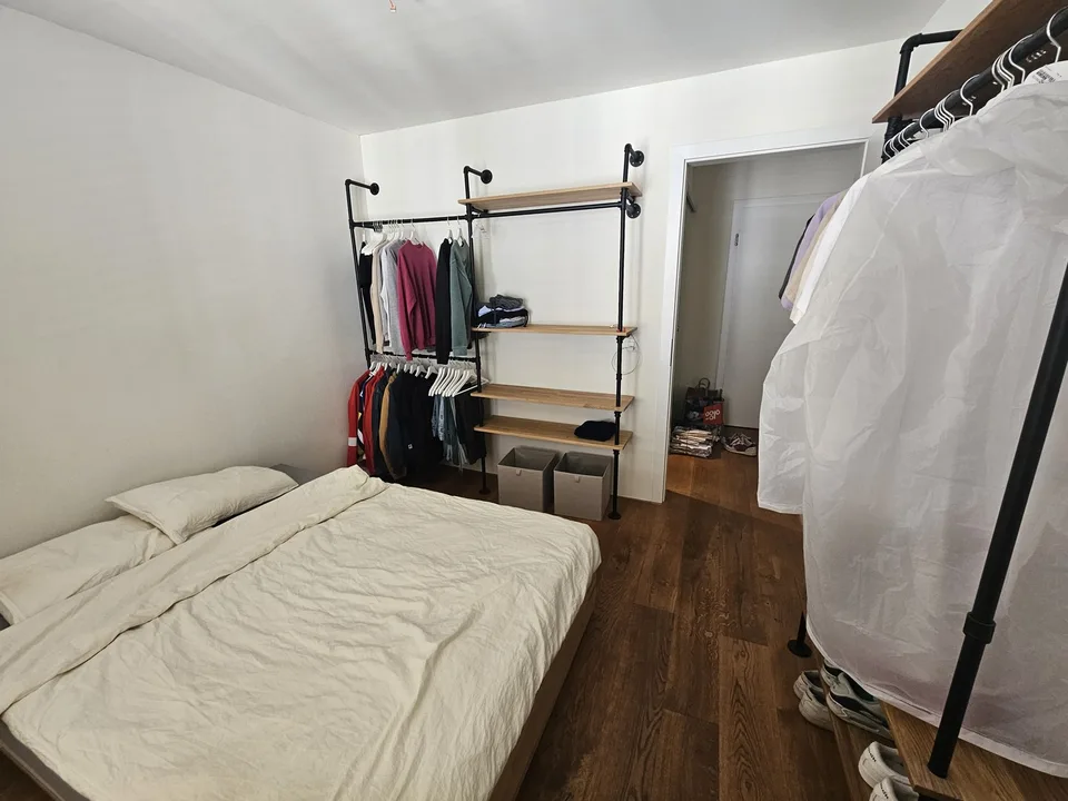 2.5 Zimmerwohnung möbliert, 3 Monate befristet ab 1. Oktober
