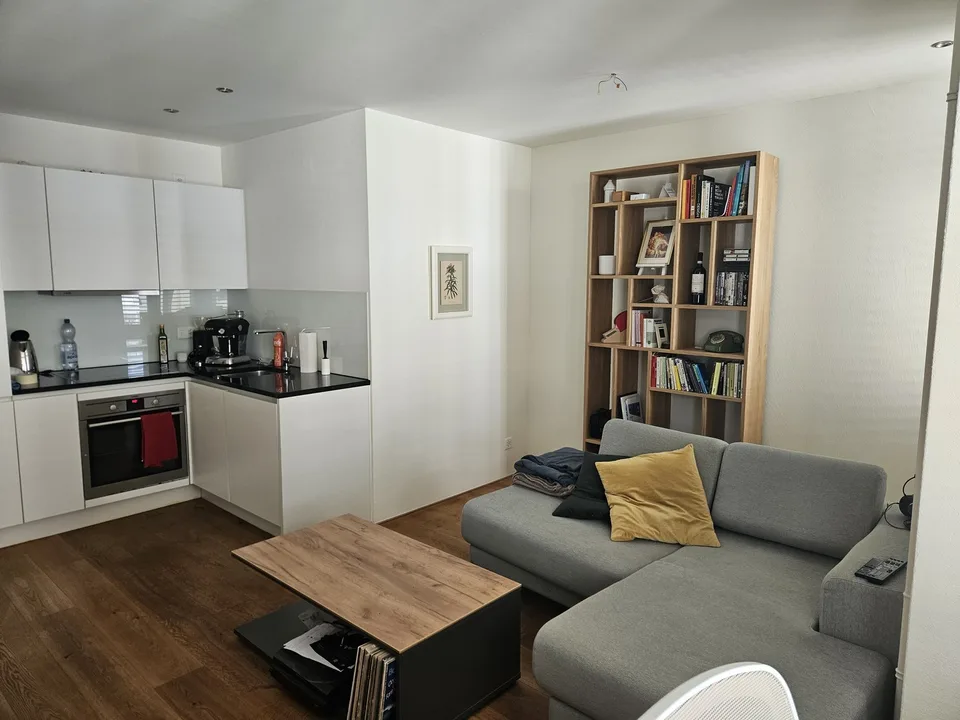 2.5 Zimmerwohnung möbliert, 3 Monate befristet ab 1. Oktober