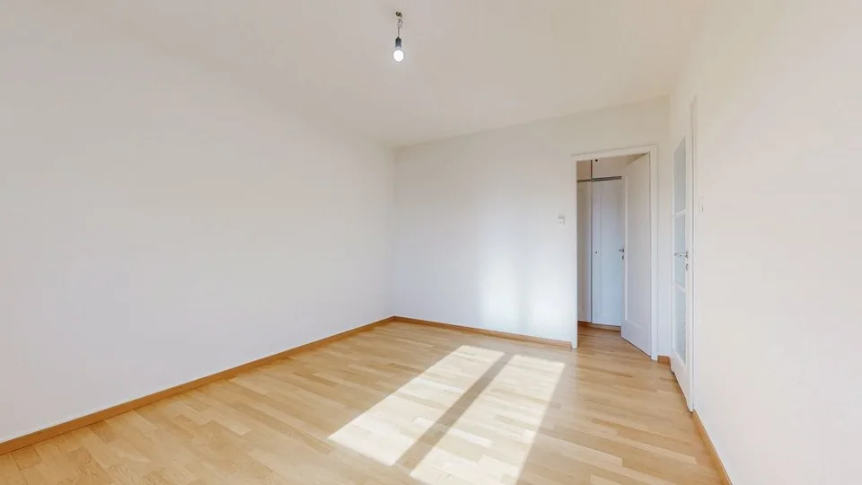 Charmant appartement lumineux de 2 pièces avec cuisine équipée