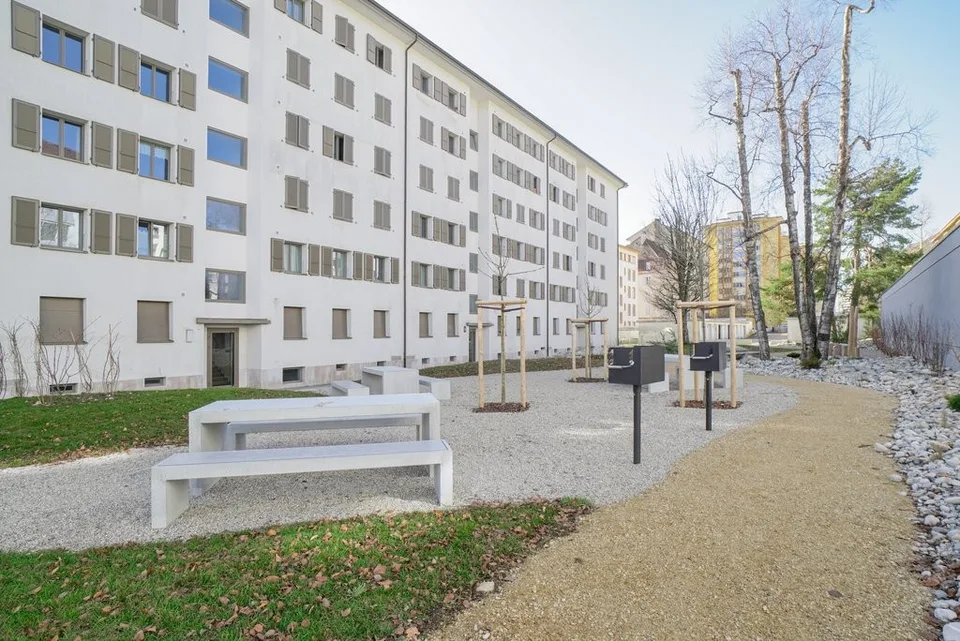 Charmant appartement lumineux de 2 pièces avec cuisine équipée
