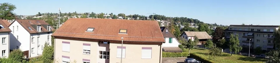 Attraktive 2.5 Zimmer-Dachwohnung in Bottmingen