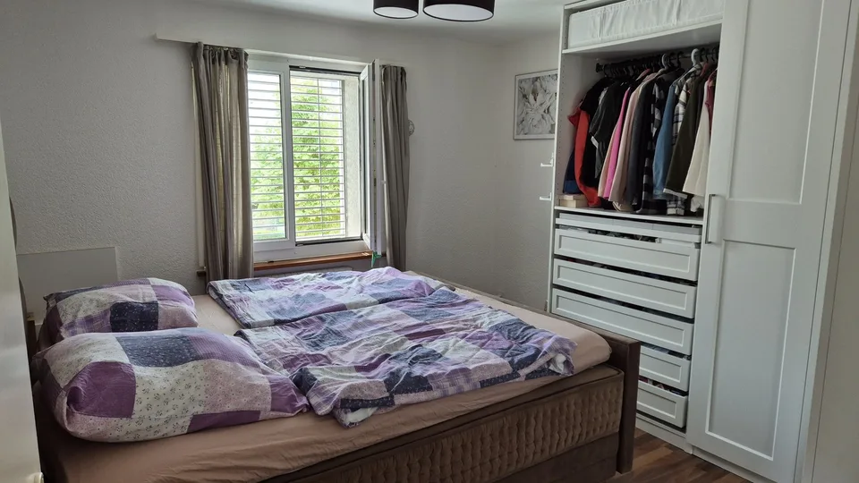 3,5-Zimmer-Wohnung mit Balkon
Schöne 3,5-Zimmer-Wohnung mit Balkon und guter Lage