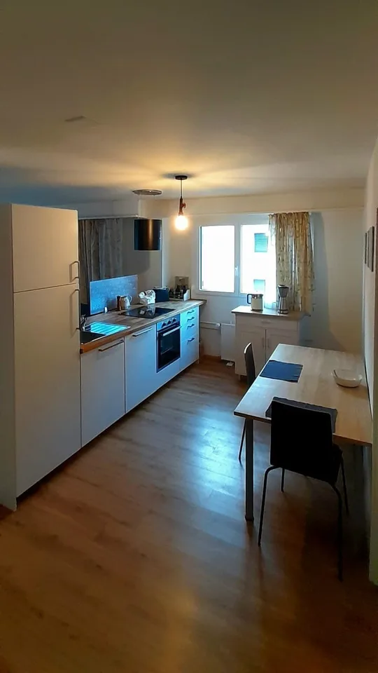 Moderne 2-Zimmerwohnung mit Balkon in Basel