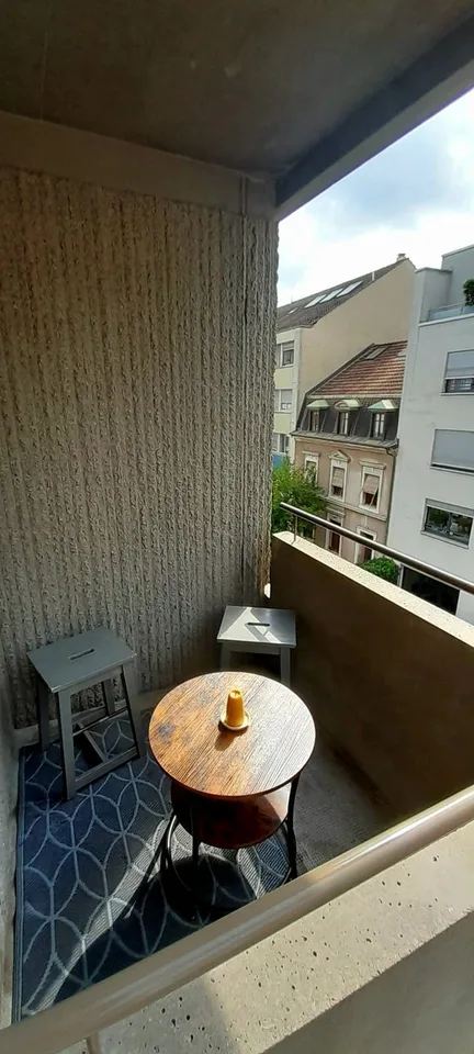Moderne 2-Zimmerwohnung mit Balkon in Basel