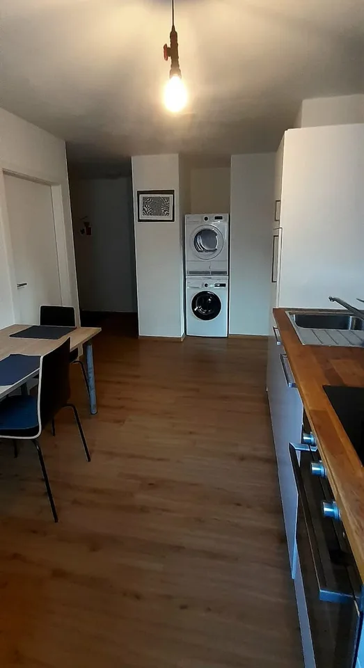 Moderne 2-Zimmerwohnung mit Balkon in Basel