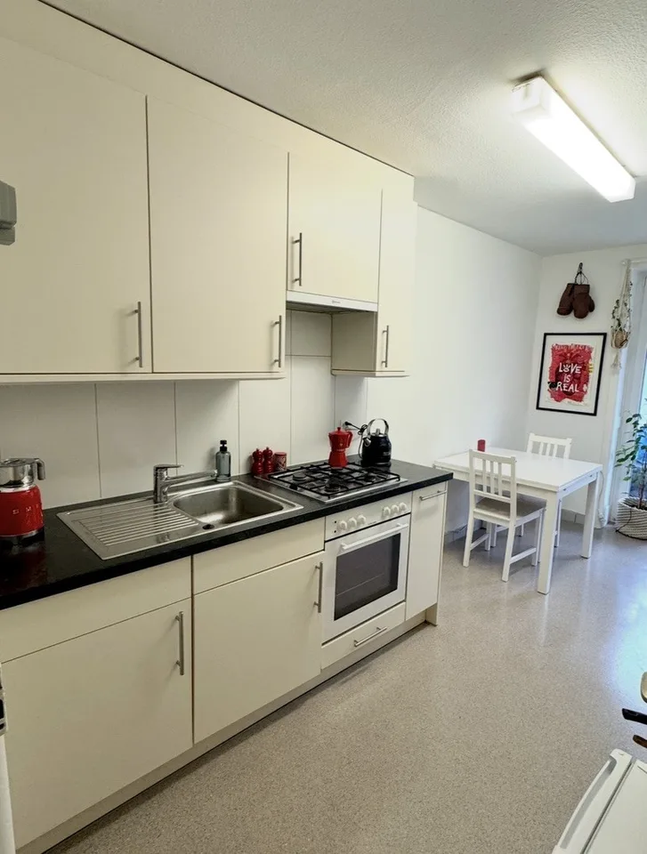 Fully Furnished 2.5-Room Apartment for Rent