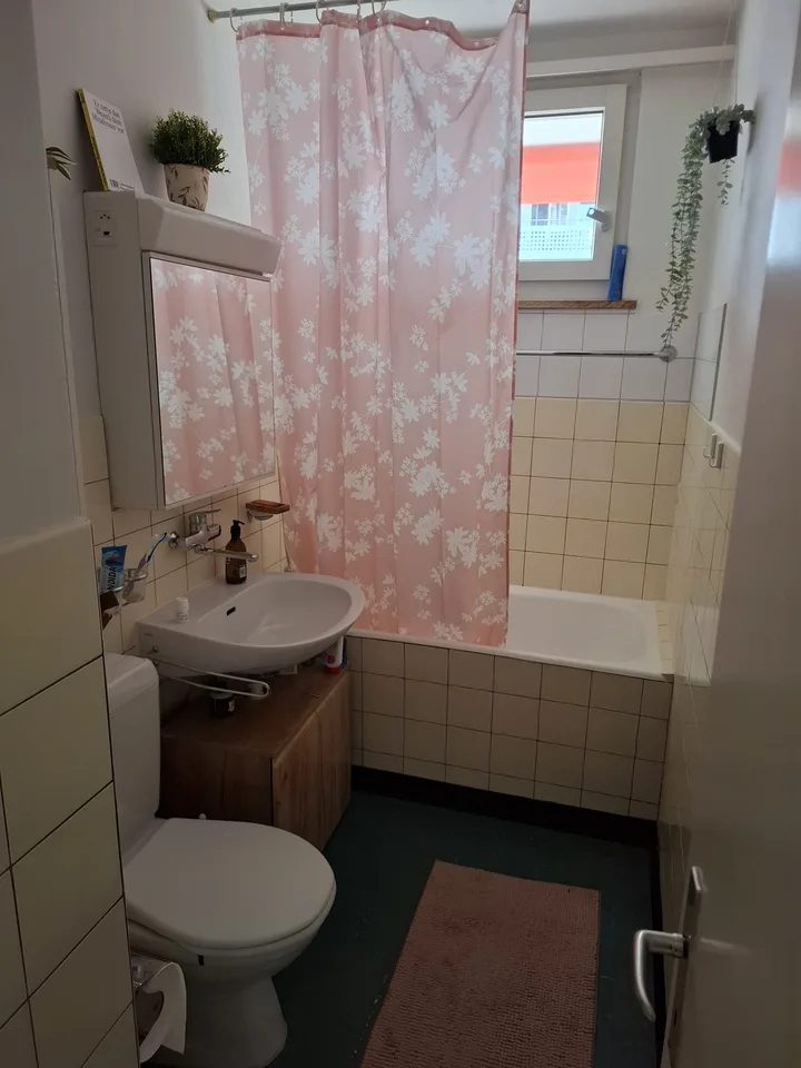 Schöne 2-Zimmer Wohnung zur Untermiete