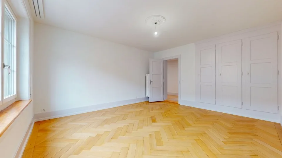 Totalsanierte 3.5-Zimmerwohnung mit eigenem Garten in der Länggasse!