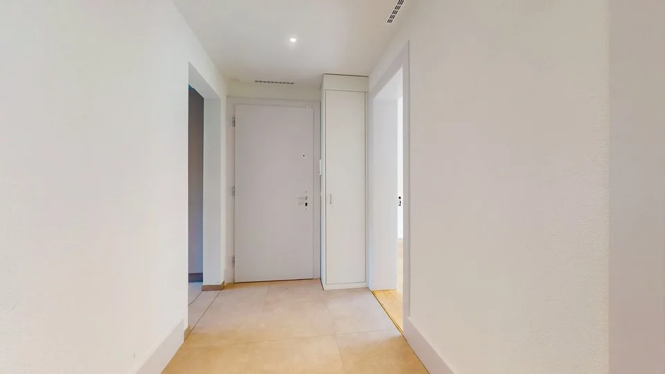 Totalsanierte 3.5-Zimmerwohnung mit eigenem Garten in der Länggasse!