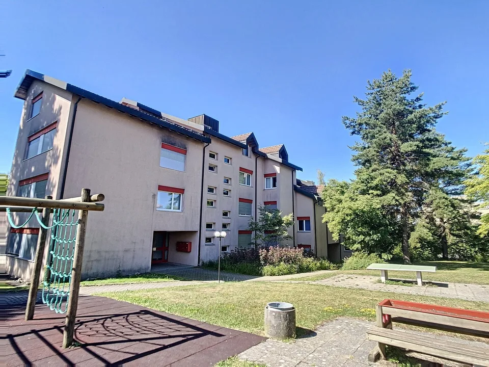 3,5 pièces rénové avec balcon - Schoenberg, Fribourg