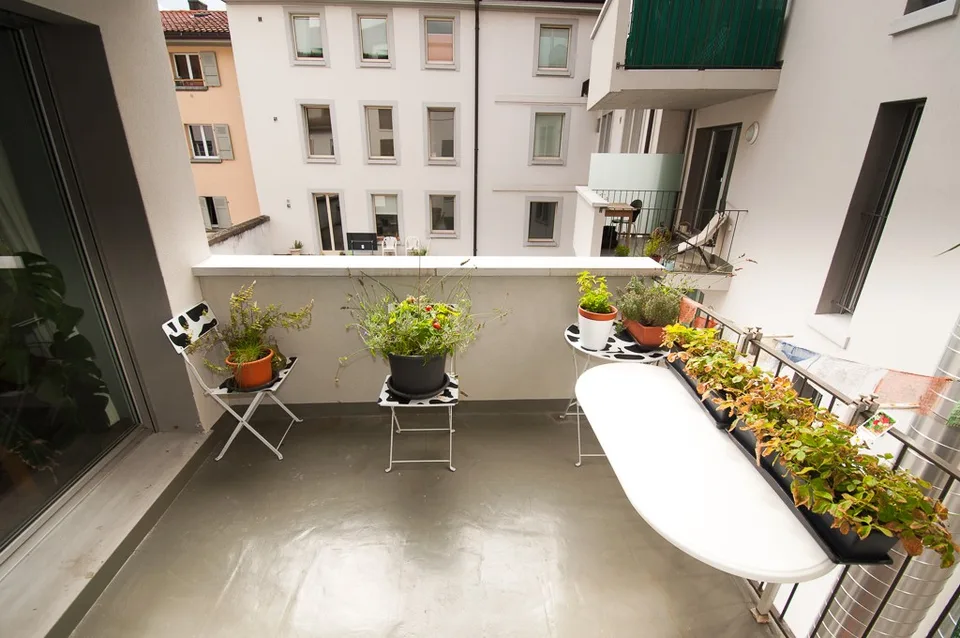 Centre Fribourg Magnifique et tranquille 3.5 p avec jardin,1 min à pied de la gare