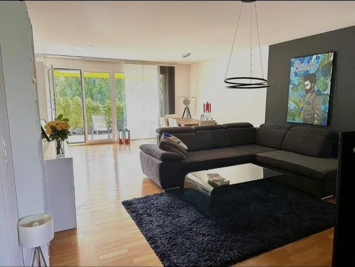 Helle 3.5-Zimmer-Wohnung mit 99 m² und Balkon in Dübendorf
