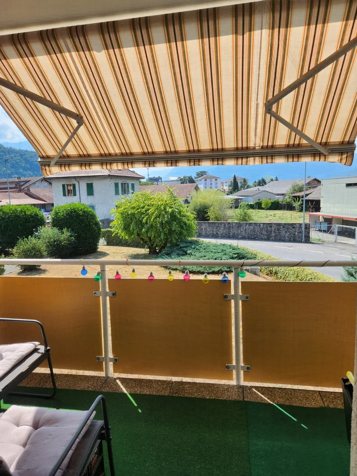 DRINGEND Übernahme des Mietvertrags 3 Zimmer in Aigle 2 Schlafzimmer 2 Balkone