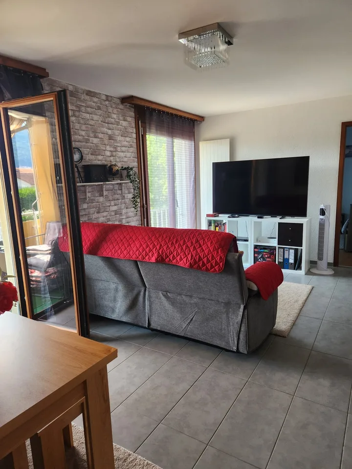DRINGEND Übernahme des Mietvertrags 3 Zimmer in Aigle 2 Schlafzimmer 2 Balkone