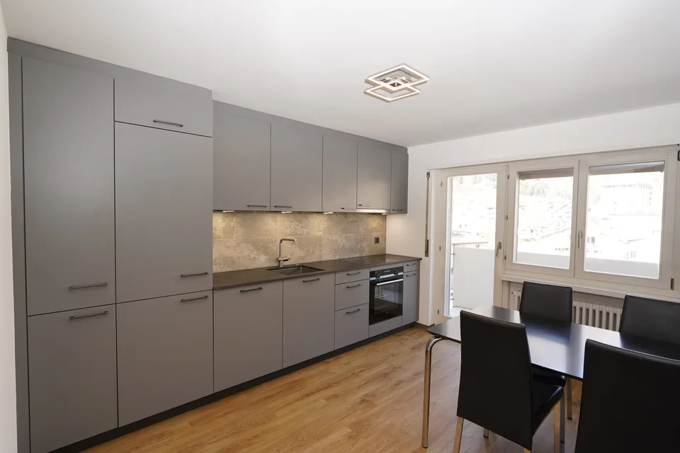 Grosszügige 4.5-Zimmerwohnung mit 114 m² und zwei Balkonen in Gampel