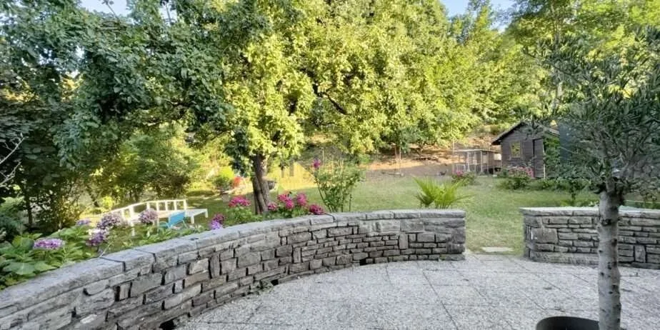 Guintzet: Maison 2 app / Haus mit Garten